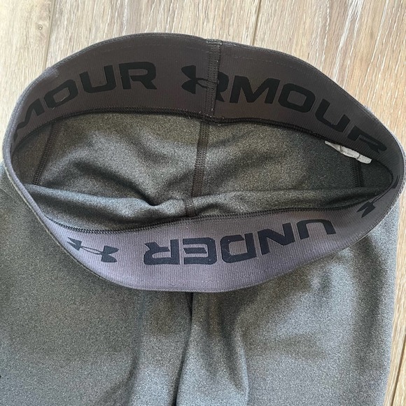 Under Armour Women Gray Small Compression Shorts Workout - Picture 4 of 4